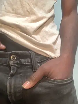 Snapshot of goldenshower2451 chatting on December 3, 10:41 pm goldenshower2451 online show from December 3, 10:41 pm