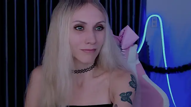 betty xoxoo online show from January 8, 1:24 pm