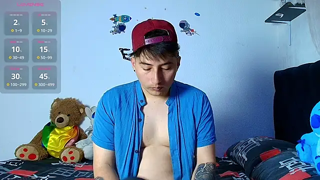 Snapshot of ethan__01 chatting on December 14, 7:51 pm ethan 01 online show from December 14, 7:51 pm