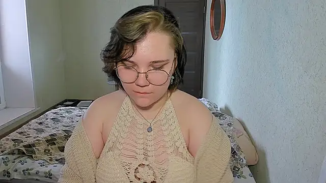 Lily-Violet online show from March 22, 5:44 am