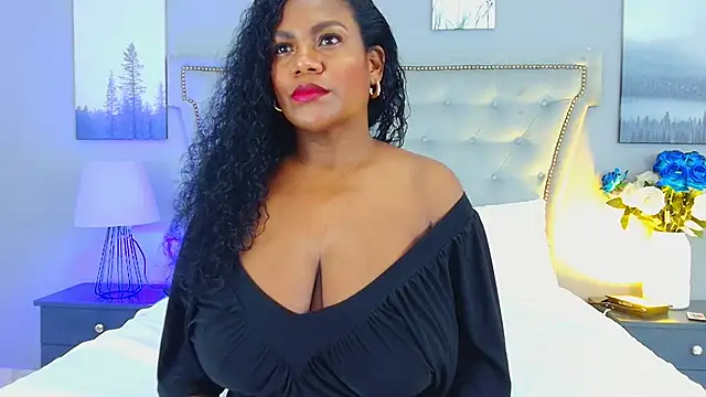 AnnieLeigt online show from January 15, 12:10 pm