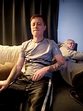 jefflatex45 online show from April 12, 12:37 am