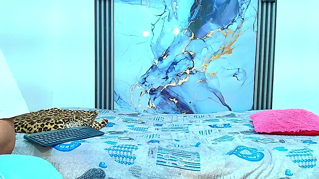 Valentina and sneider  online show from January 13, 7:19 pm