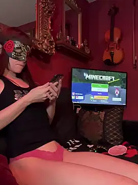 xoxosluttygirl online show from February 27, 6:30 pm