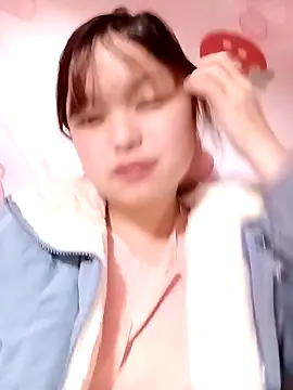 Snapshot of Miina-2000 chatting on December 17, 1:11 am Miina-2000 online show from December 17, 1:11 am