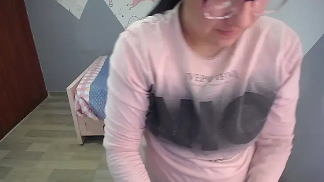 eva smit t online show from January 7, 2:36 am