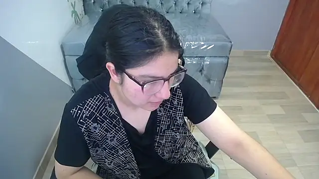 eva smit t online show from February 4, 2:06 am