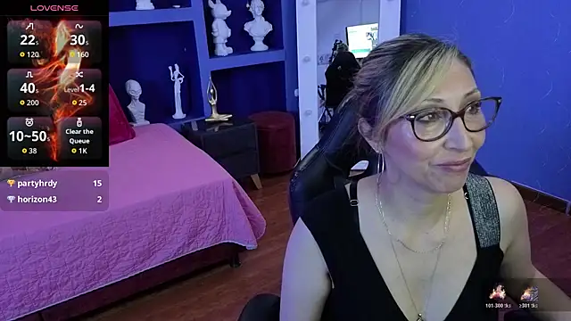 Snapshot of Scarlett_079 chatting on December 5, 12:36 pm Scarlett 079 online show from December 5, 12:36 pm