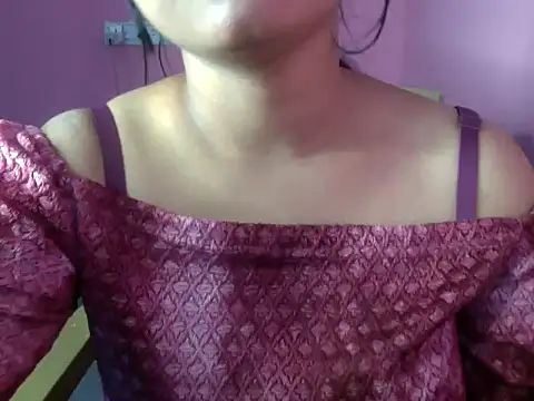 Snapshot of Bad_girl_kayraa_ chatting on December 15, 8:51 am Bad girl kayraa online show from December 15, 8:51 am