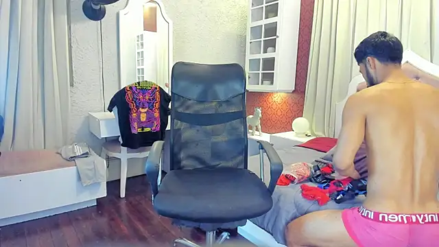 logan mercer online show from December 14, 3:12 am