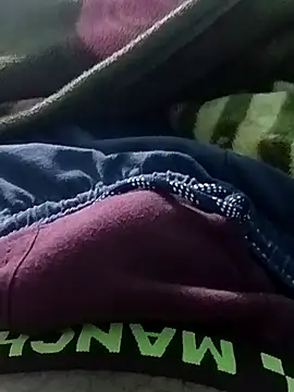 Snapshot of lundkaraja8084 chatting on December 5, 2:25 pm lundkaraja8084 online show from December 5, 2:25 pm