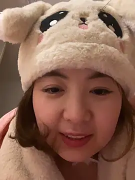 Snapshot of bibi347127 chatting on December 15, 12:37 am bibi347127 online show from December 15, 12:37 am