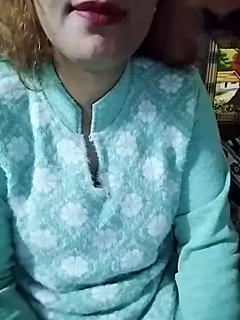 Snapshot of desiriya11 chatting on December 16, 8:19 am desiriya11 online show from December 16, 8:19 am