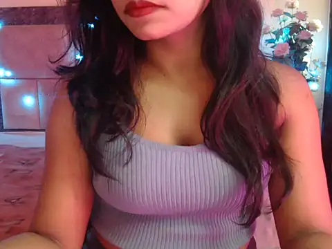 Lola Bebe online show from April 9, 4:45 am