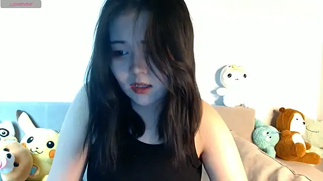 Snapshot of minji_snow chatting on March 27, 1:00 pm minji snow online show from March 27, 1:00 pm