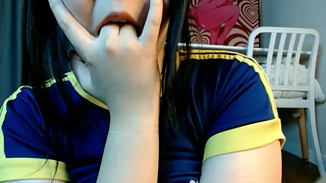 Snapshot of minji_snow chatting on April 3, 12:58 pm minji snow online show from April 3, 12:58 pm