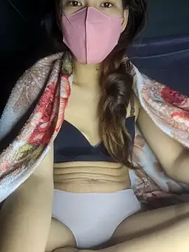 Snapshot of polly_chan chatting on December 15, 4:44 pm polly chan online show from December 15, 4:44 pm