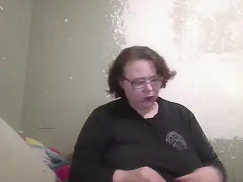 Snapshot of Rentastnrgurl chatting on December 15, 11:58 am Rentastnrgurl online show from December 15, 11:58 am