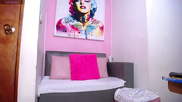 danycute  online show from February 14, 2:47 pm