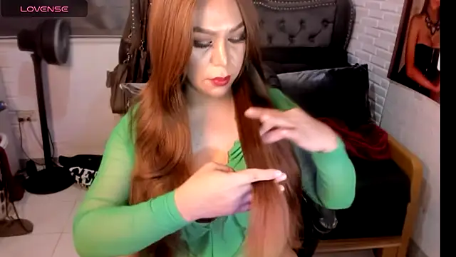 UrVirtualLover online show from October 18, 10:38 am