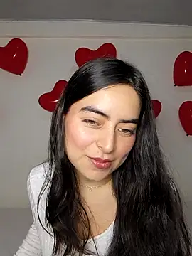 Snapshot of saasha_Petit chatting on February 18, 10:33 am saasha Petit online show from February 18, 10:33 am