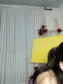 saasha Petit online show from March 13, 11:50 am