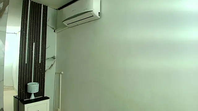 AprillRoss online show from December 22, 11:51 am