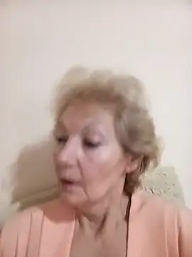 Snapshot of Calypso-Loove chatting on December 17, 11:38 am Calypso-Loove online show from December 17, 11:38 am