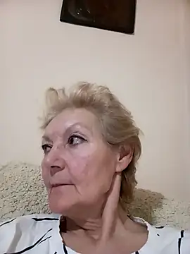 Snapshot of Calypso-Loove chatting on January 5, 5:27 pm Calypso-Loove online show from January 5, 5:27 pm