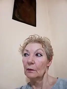 Snapshot of Calypso-Loove chatting on February 22, 10:25 am Calypso-Loove online show from February 22, 10:25 am