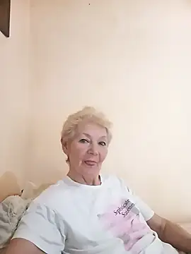 Snapshot of Calypso-Loove chatting on April 16, 11:44 am Calypso-Loove online show from April 16, 11:44 am