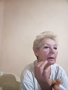 Snapshot of Calypso-Loove chatting on April 19, 6:10 pm Calypso-Loove online show from April 19, 6:10 pm