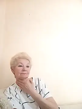 Snapshot of Calypso-Loove chatting on April 23, 10:47 am Calypso-Loove online show from April 23, 10:47 am