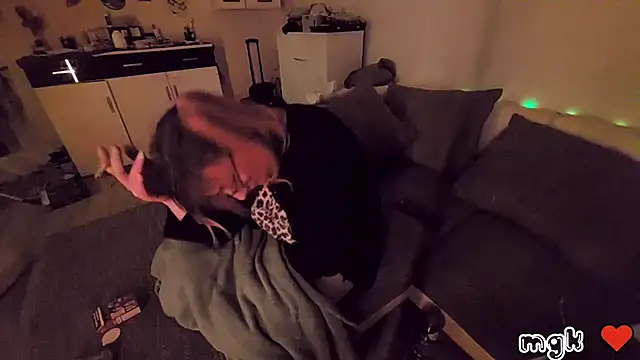 Snapshot of mindfvkc chatting on January 12, 2:50 am mindfvkc online show from January 12, 2:50 am