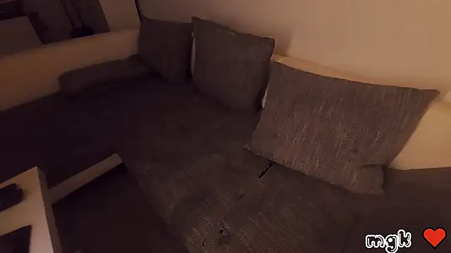 Snapshot of mindfvkc chatting on January 13, 2:17 am mindfvkc online show from January 13, 2:17 am