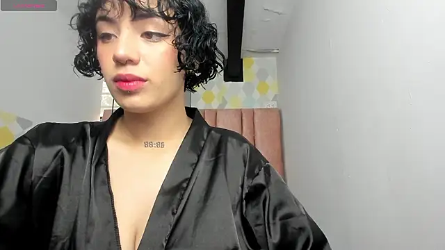 Kiara Fox   online show from March 13, 5:52 pm