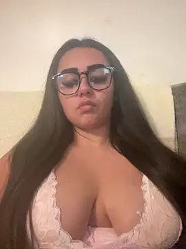 Wild Busty Niyah XX online show from February 19, 9:22 pm