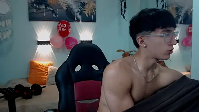 jeremy job online show from February 15, 11:41 am