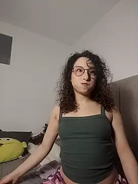 little  ammy online show from February 9, 4:38 am