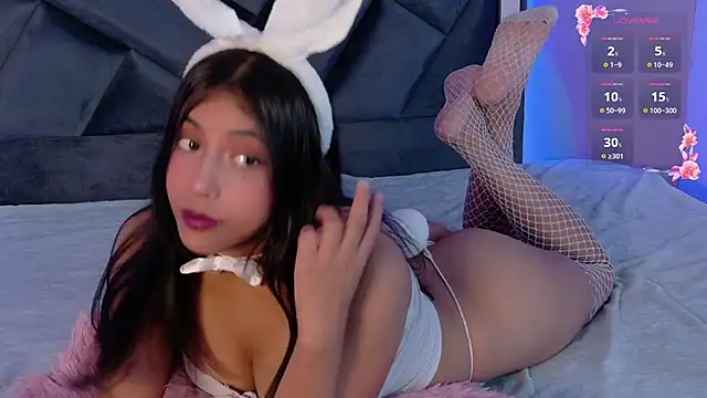 Snapshot of miajonesblowjob chatting on January 12, 1:05 pm miajonesblowjob online show from January 12, 1:05 pm