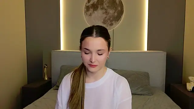 Snapshot of Lina_Sinerz chatting on March 2, 8:26 pm Lina Sinerz online show from March 2, 8:26 pm