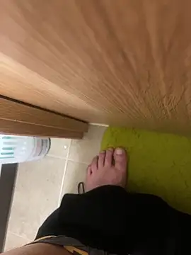 hairylittledic online show from June 12, 1:43 pm