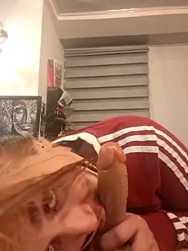 Magenta Moon online show from January 9, 6:05 am