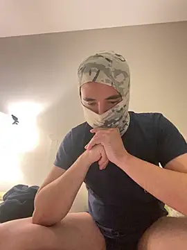 phantom898983 online show from April 10, 7:35 am