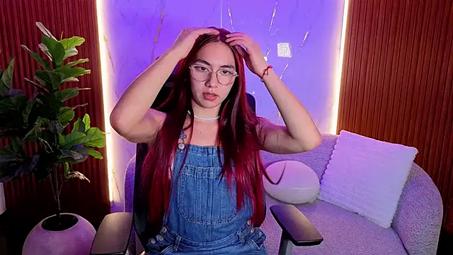 scarlettvg online show from December 5, 4:32 am