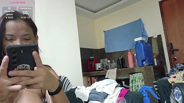 Snapshot of Cinpussie89 chatting on December 15, 2:54 pm Cinpussie89 online show from December 15, 2:54 pm