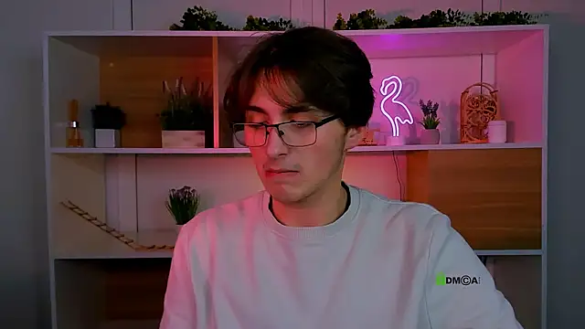 Snapshot of azen_rush chatting on December 17, 6:19 am azen rush online show from December 17, 6:19 am