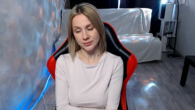 MiaBun1 online show from March 2, 5:08 am