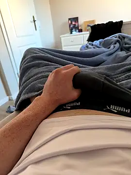 Snapshot of angei094 chatting on December 15, 12:53 pm angei094 online show from December 15, 12:53 pm