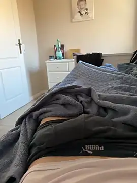 Snapshot of angei094 chatting on December 16, 10:20 am angei094 online show from December 16, 10:20 am